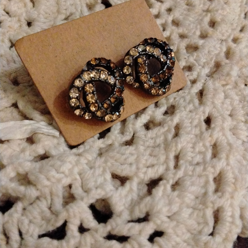 Sparkling white & amber rhinestone knotted  earrings